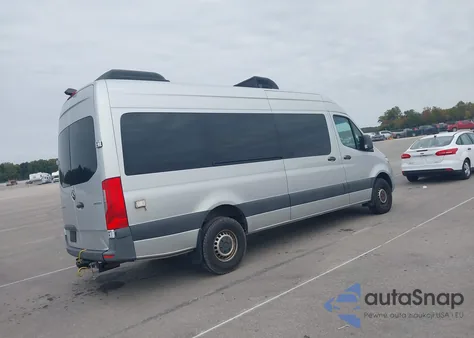 2019 Mercedes-Benz Sprinter 2500 High Roof I4 из США, поврежденный, VIN WDZPF1ED8KT012915